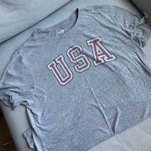 Grey USA graphic tshirt